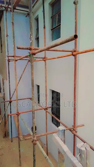 Strong, Adaptable Tube Clamp Scaffolding for All Builds