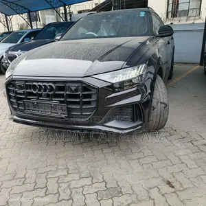 Audi Q8 2021 Black