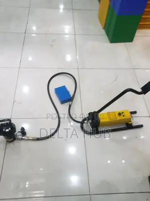 Heavy-duty Hydraulic Crimping Tool