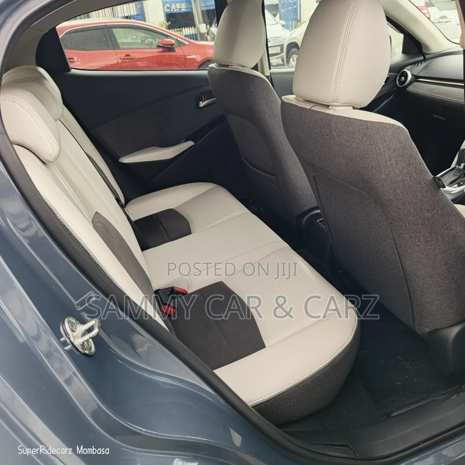 Mazda 2 2020 Gray
