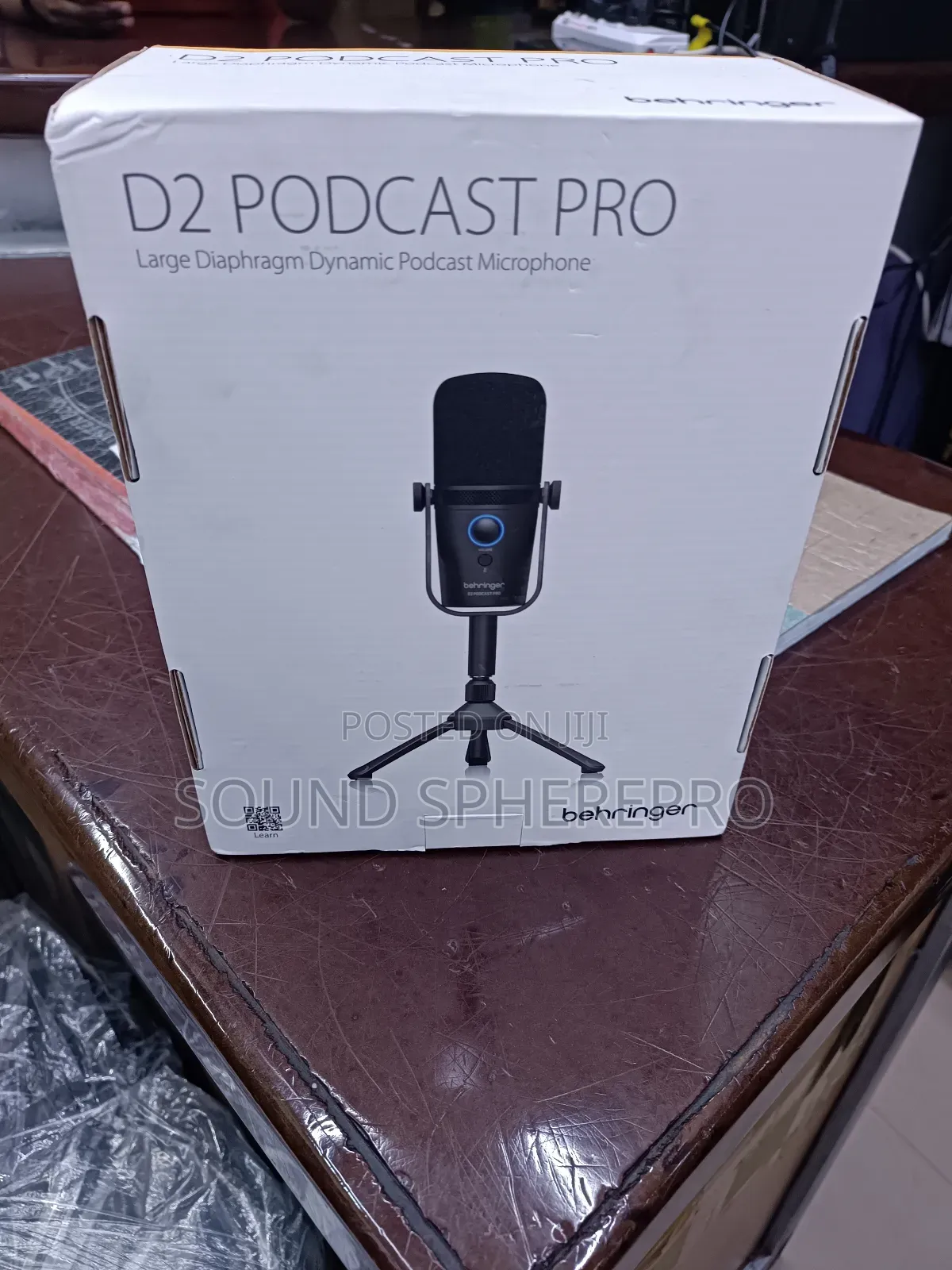 Behringer D2 Podcast Pro Dynamic Microphone