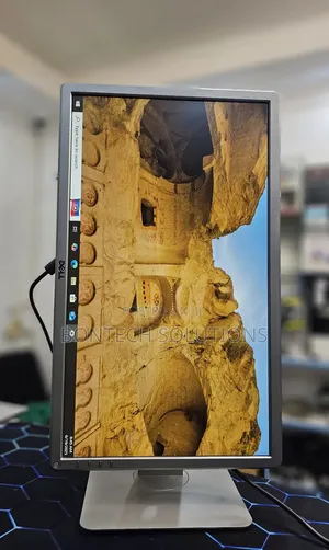 Dell P2314ht
23.5 Inch 
Full Hd