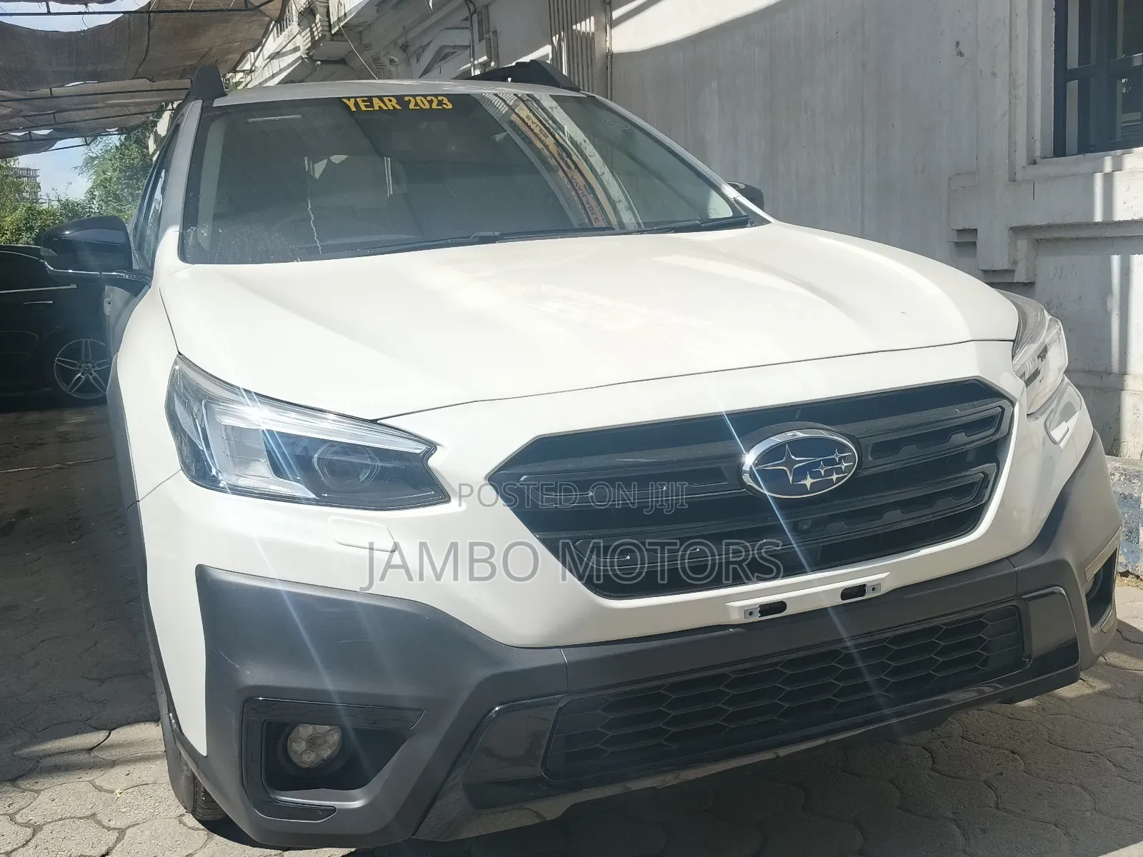 Subaru Outback 2023 White