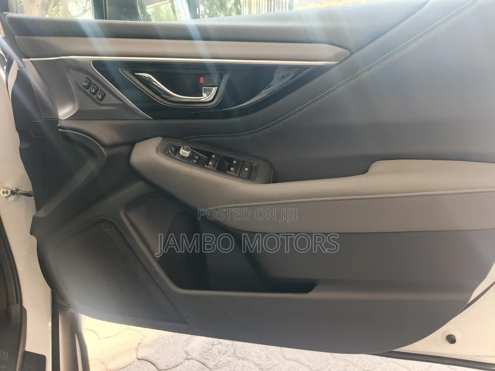 Subaru Outback 2023 White