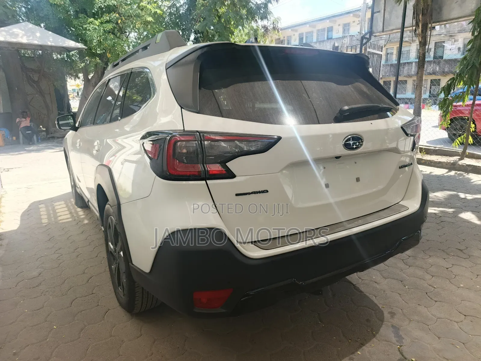 Subaru Outback 2023 White