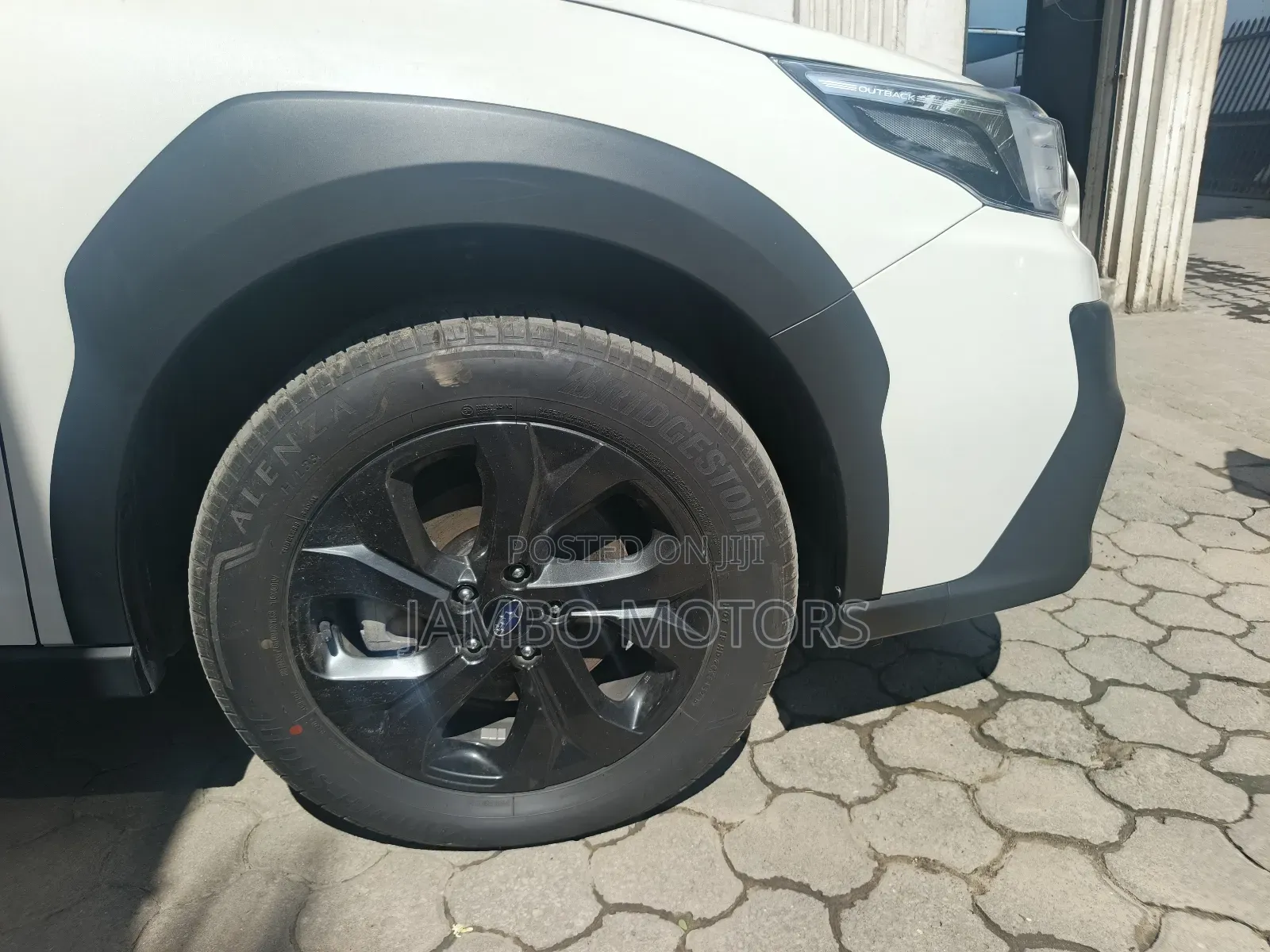Subaru Outback 2023 White