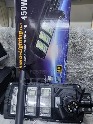 Solar Street Light450w+V380pro 4g CCTV Camera Weather Proof
