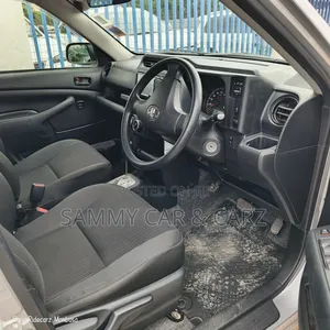 Toyota Succeed 2017 Silver