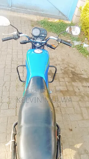 Honda CB 2022 Blue