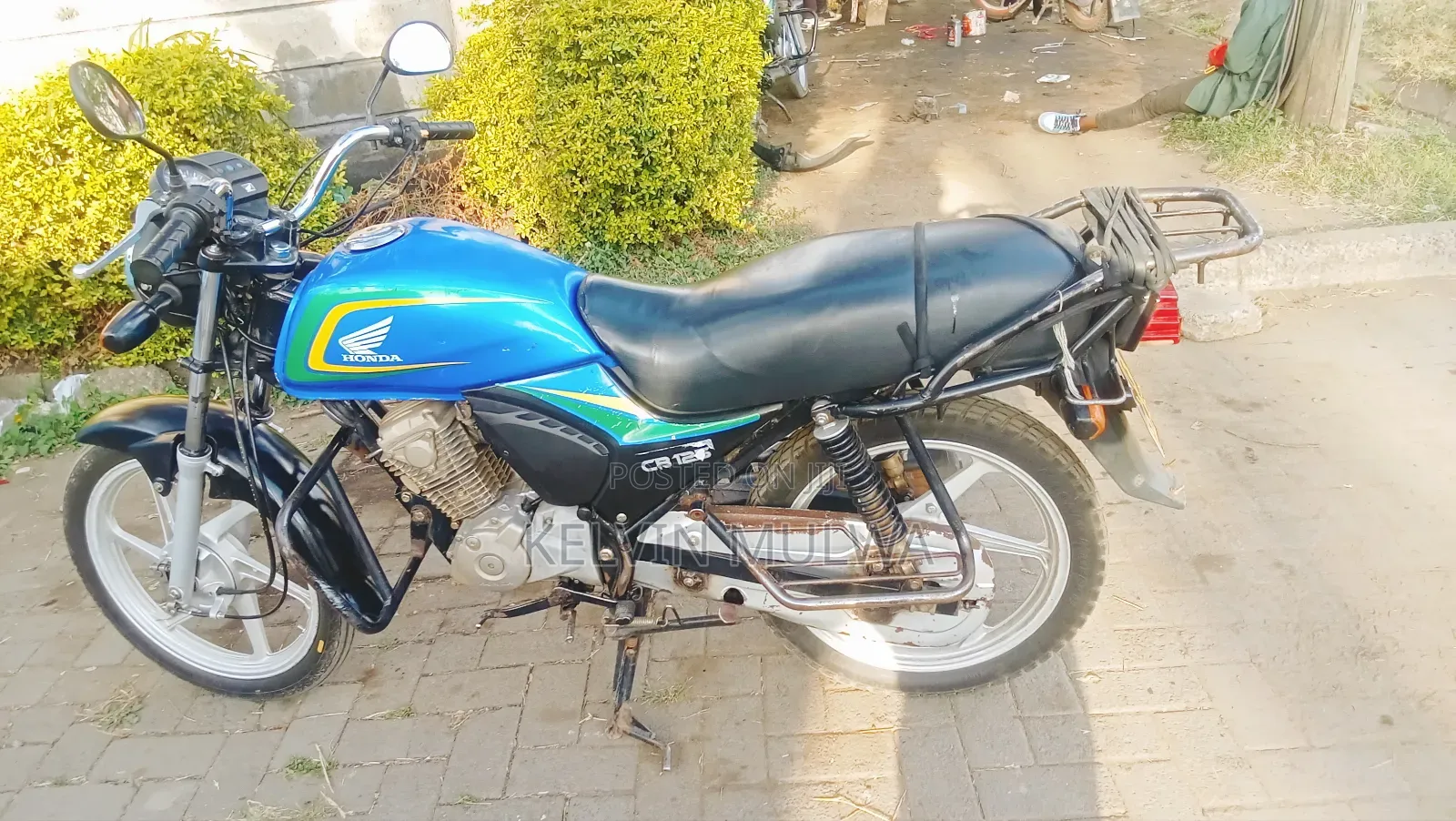 Honda CB 2022 Blue