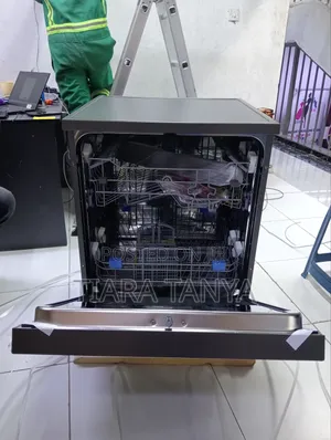 Hisense 13 Place Dishwasher Free Standing With 8 Programs