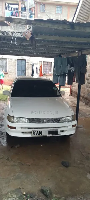 Toyota Corolla 1997 White