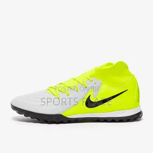 Nike Phantom Luna Ii Academy Tf Trainers.