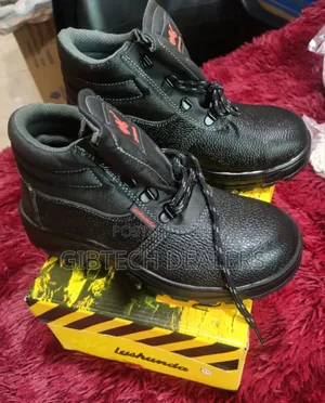 Safety Boots for Home and Construction