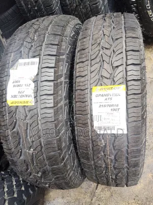 215/70r16 Dunlop Tyre (Grandtrek A/T 5