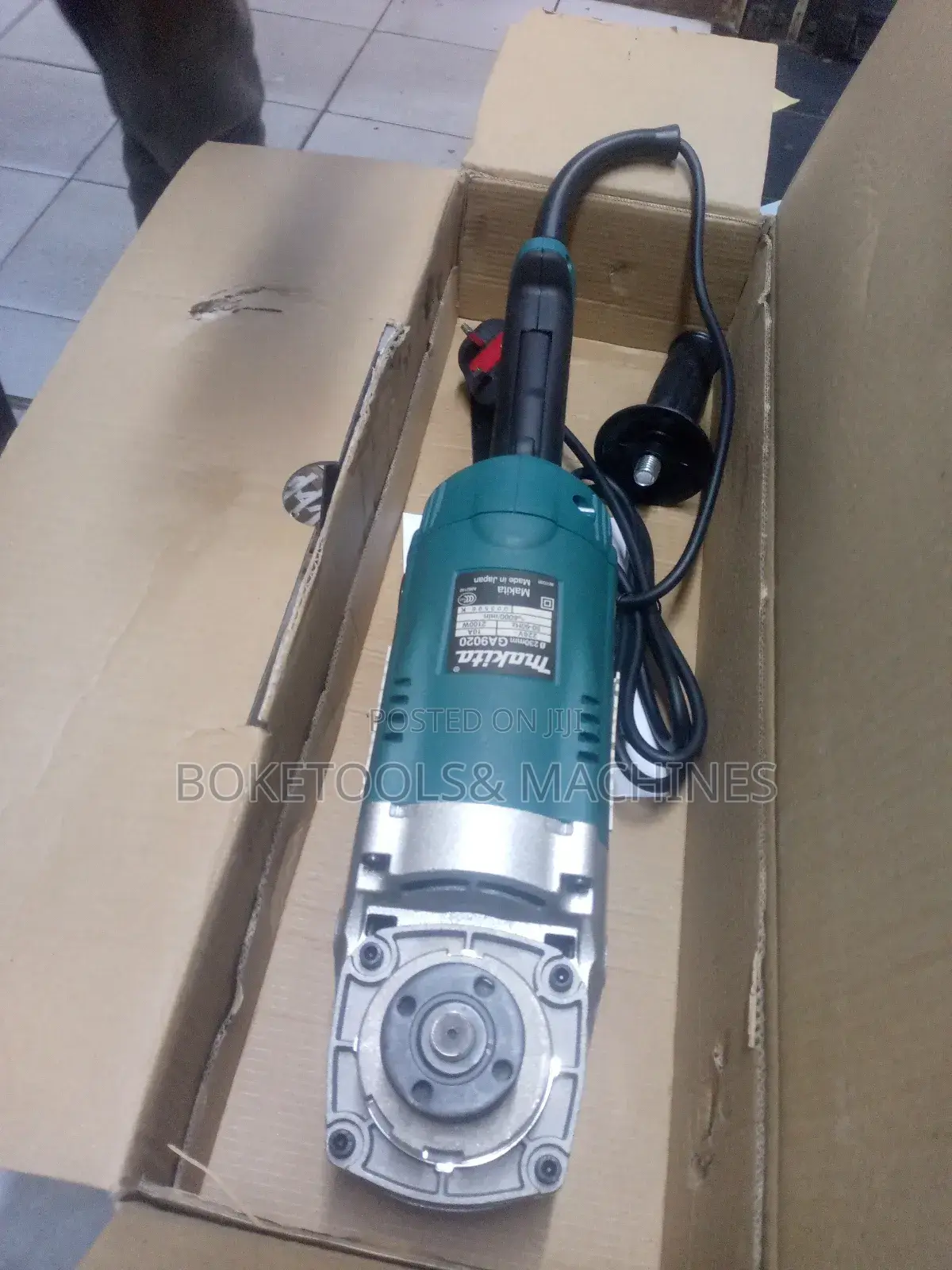 Makita Angle Grinder 9"