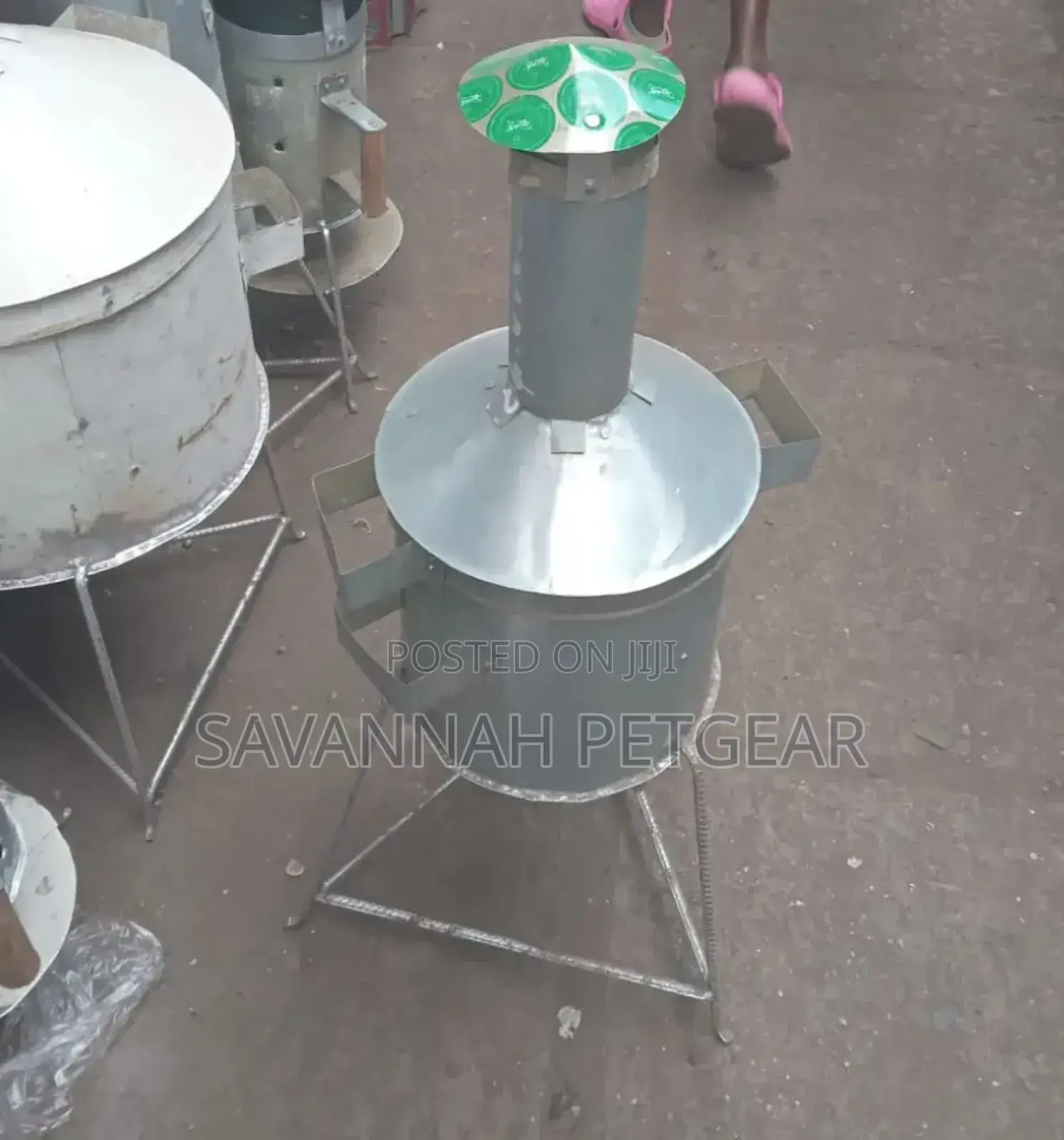 High-Efficiency Charcoal Chicks Brooder - Medium Size