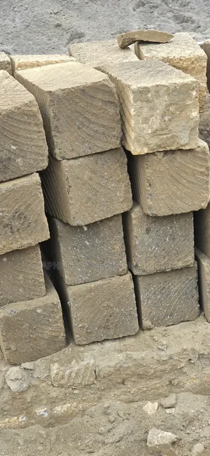 Ndarugo Machine Cut Stones 9*9