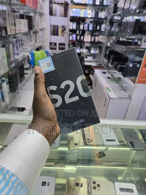 New Samsung Galaxy S20 128 GB Black