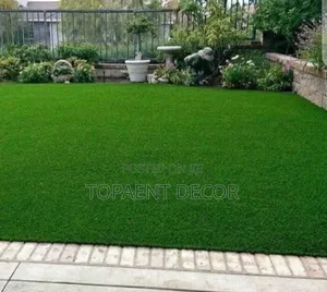 Wide Area Green Compound Surrounding Artificial Grasscarpet