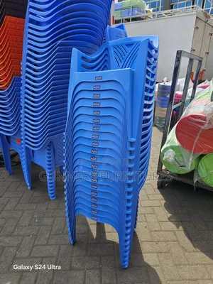 Plastic Chairs Plastic Chairs