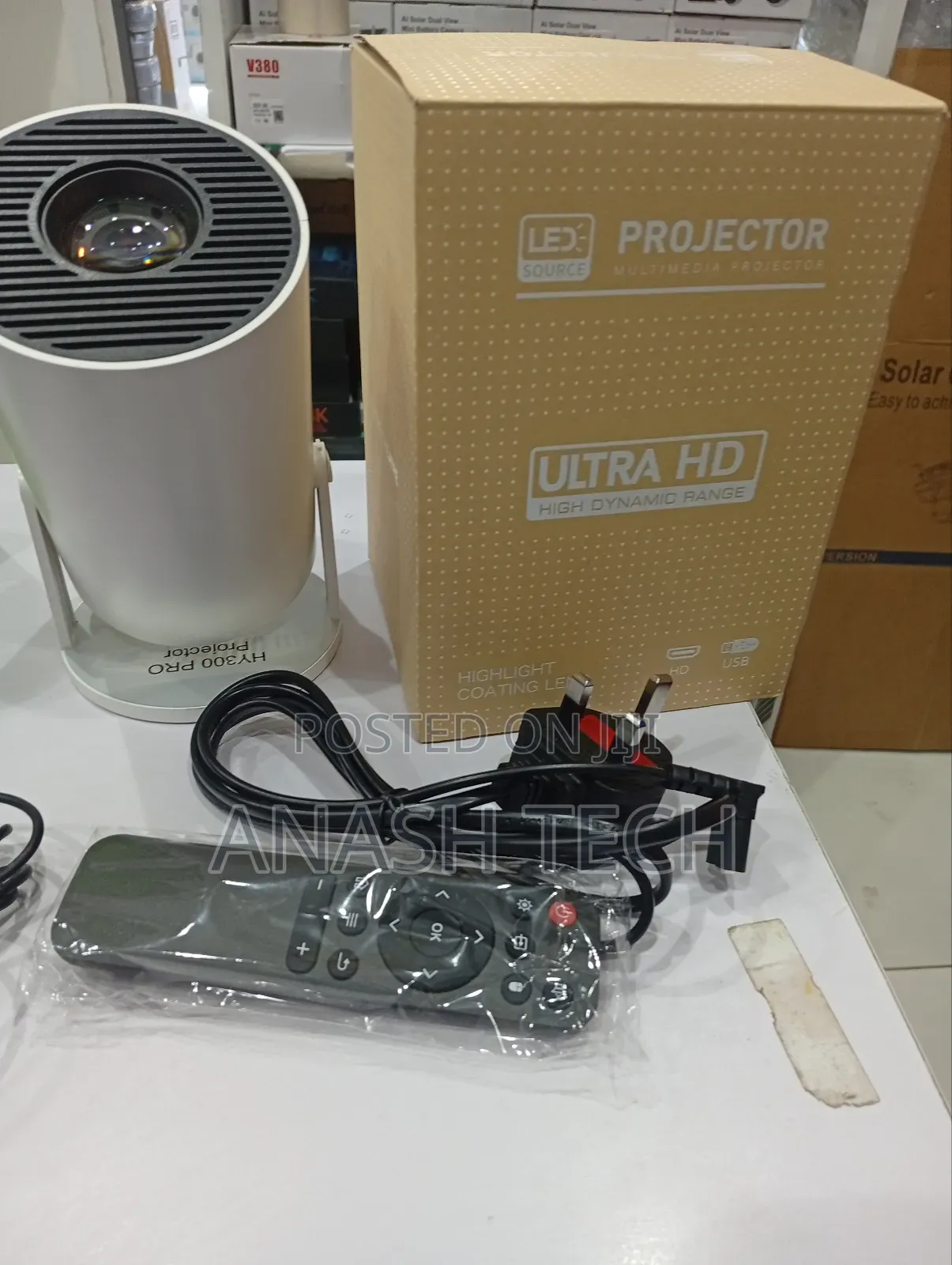 New Version Mini Android Projector Hy300