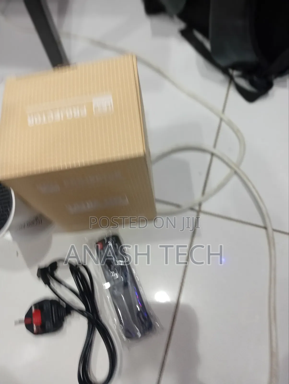 Hy 300 Pro Portable Mini Led Projector.