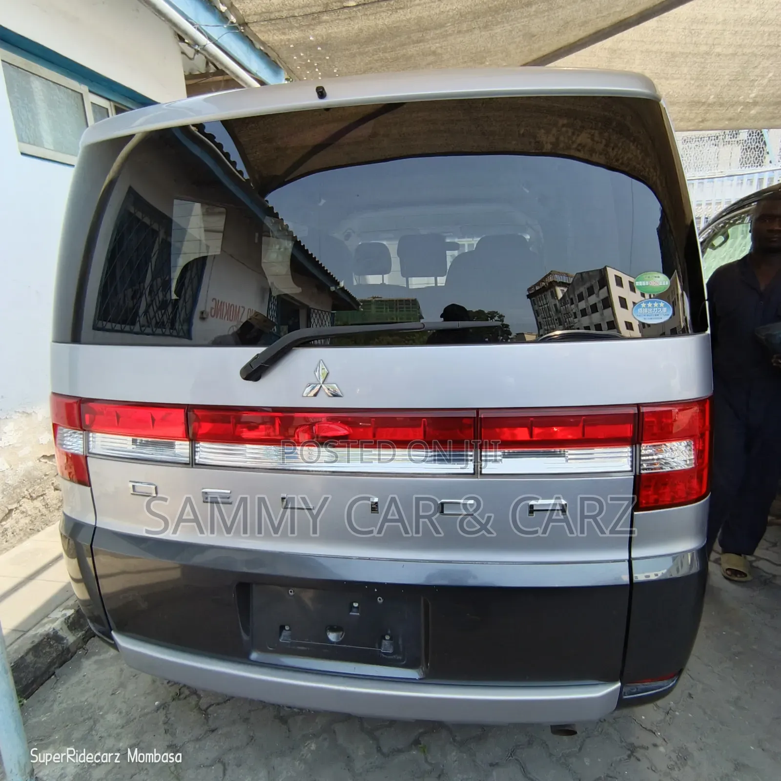 Mitsubishi Delica 2018 Silver