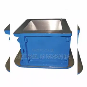 Iron Concrete Cube Mould