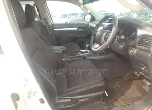 Toyota Hilux 2019 Pearl