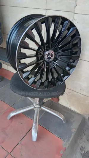 Size 17/5/112. Mercedes Benz Sports Rims Black