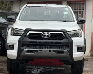Toyota Hilux 2019 White