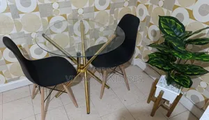 Round Eames Dining Table