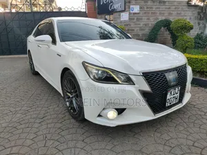 Toyota Crown 2015 Pearl