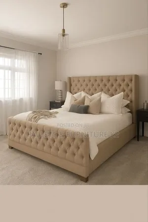 King-size Wingback Upholstered 🛏