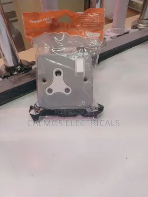 Single Metallic Sockets 15a