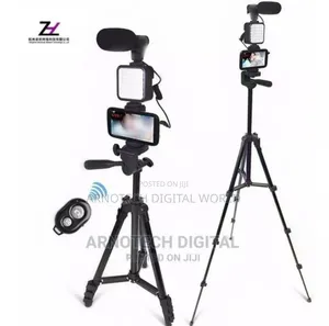 Vlogging Kit With Adjustable Tripod+Mic+Lights