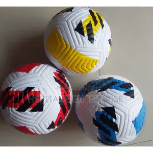 Football Size 5
All Weather Conditions
Tubeless