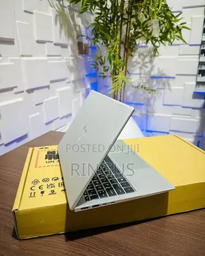 Laptop HP EliteBook 830 G9 16GB Intel Core I7 SSD 512GB