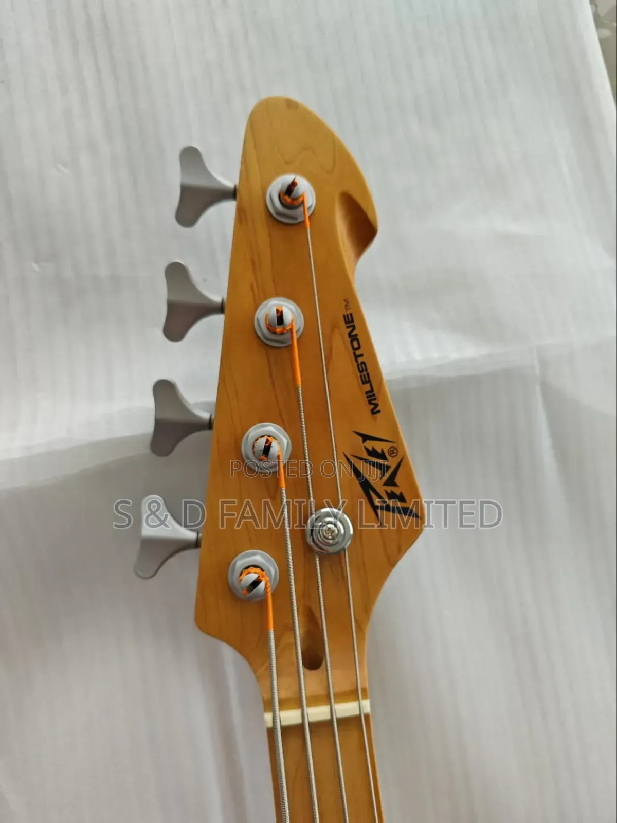Peavey Milestone 4 String Bass Guitar