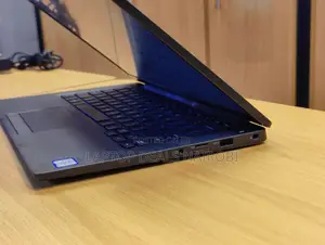 Laptop Dell Latitude 7400 8GB Intel Core i5 SSD 256GB