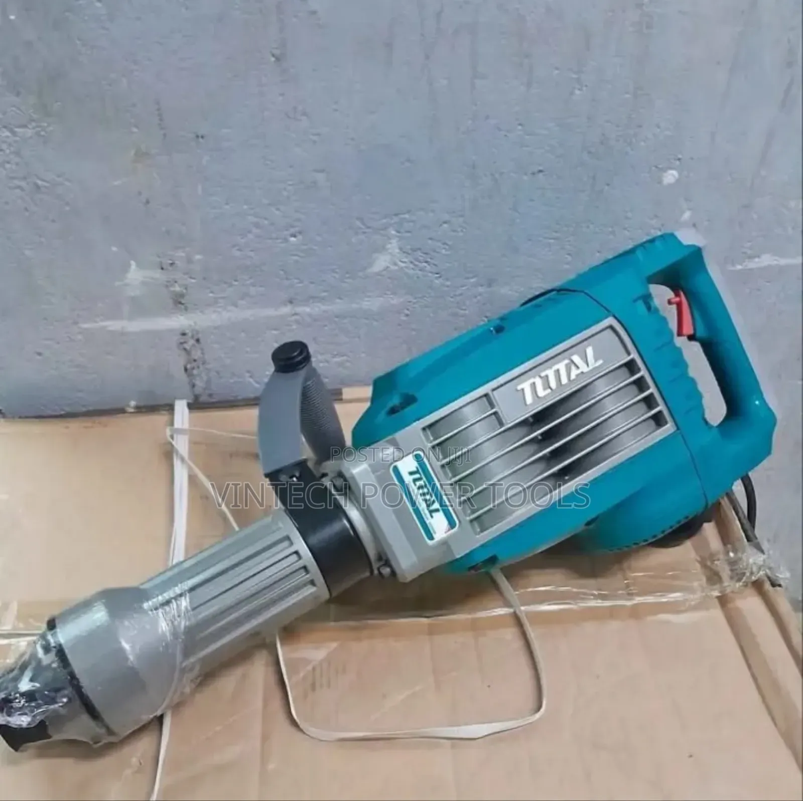 Total Demolition Breaker 1700 Watts