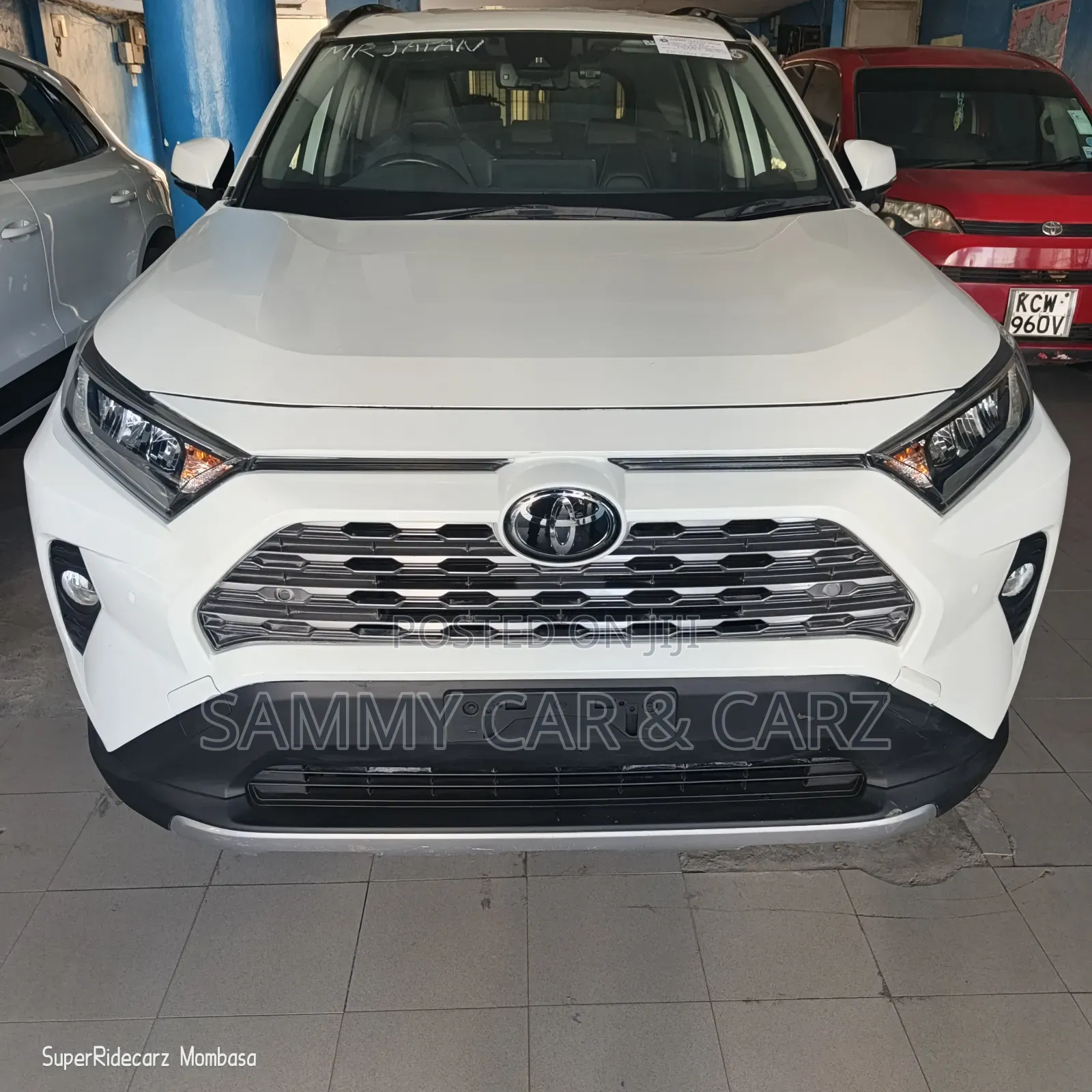 Toyota RAV4 2019 White