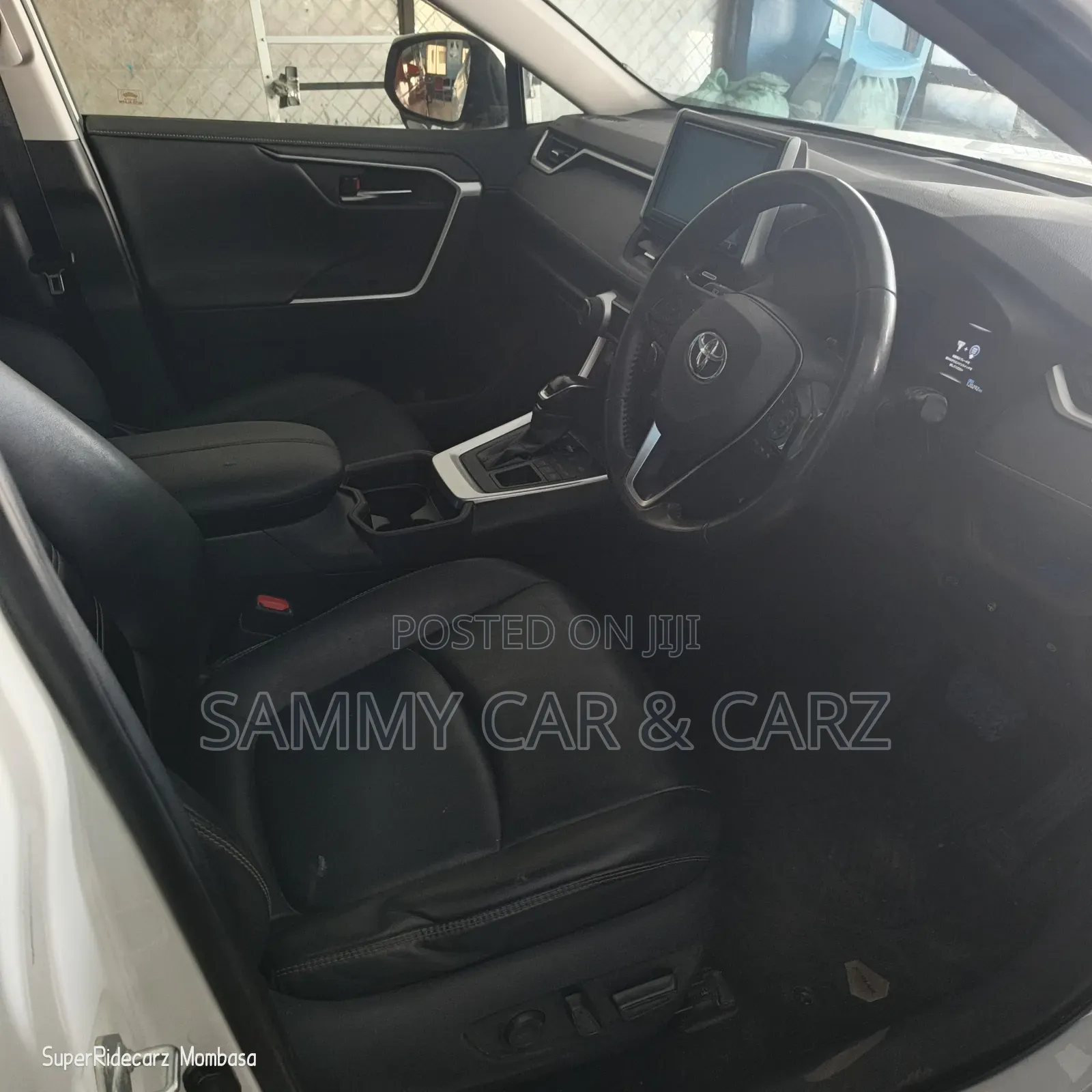 Toyota RAV4 2019 White