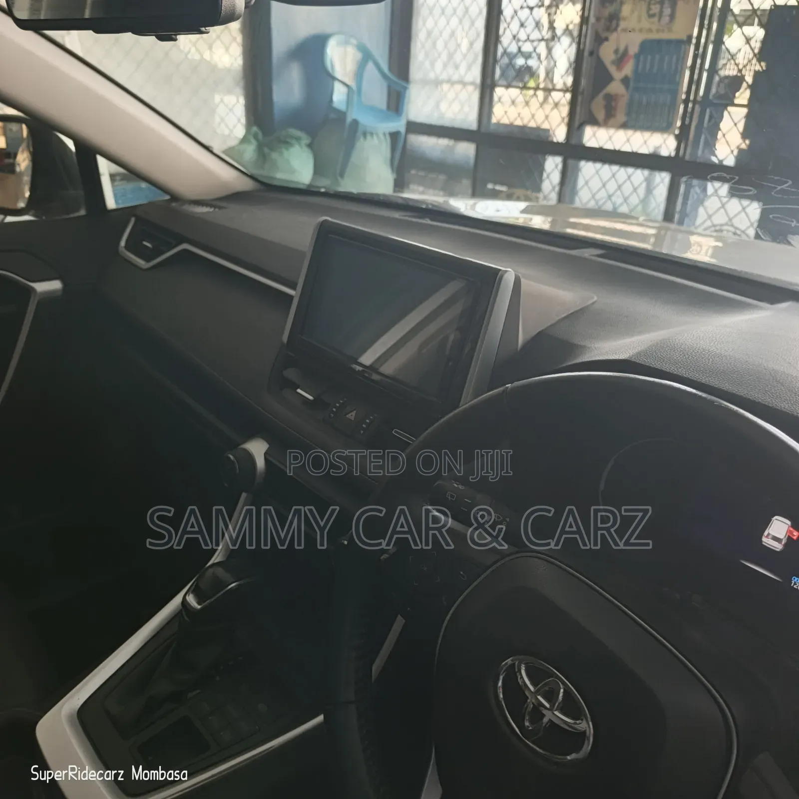 Toyota RAV4 2019 White