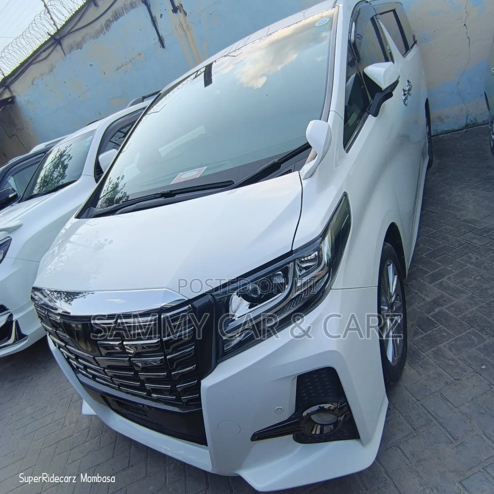 Toyota Alphard 2018 White