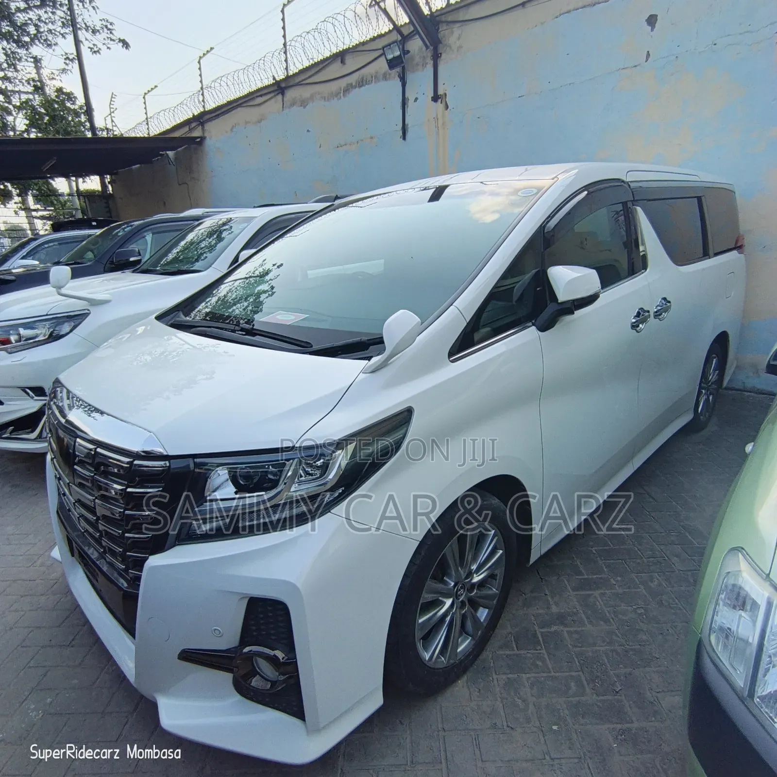 Toyota Alphard 2018 White