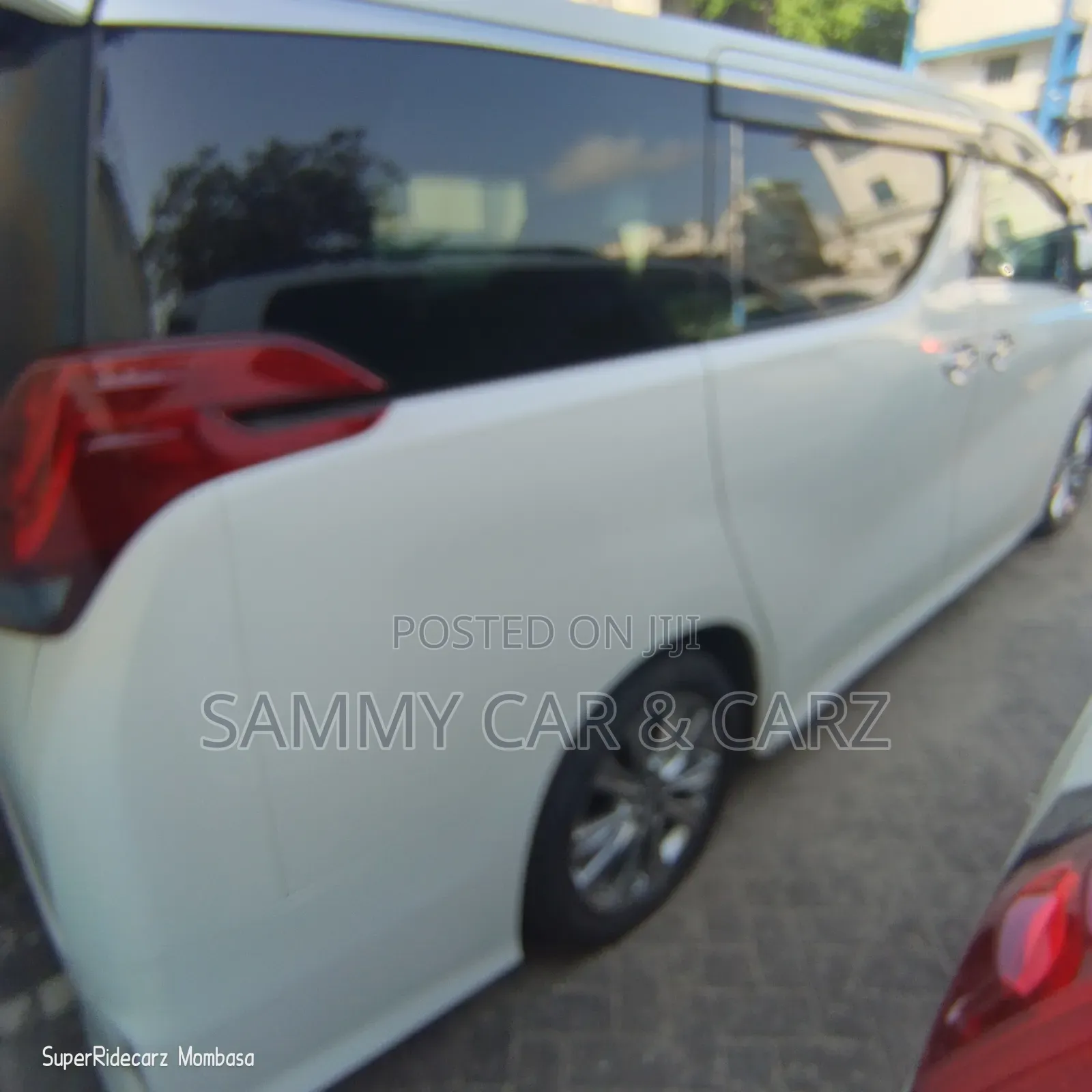 Toyota Alphard 2018 White