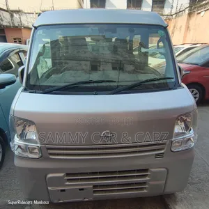 Nissan 100 2018 Silver