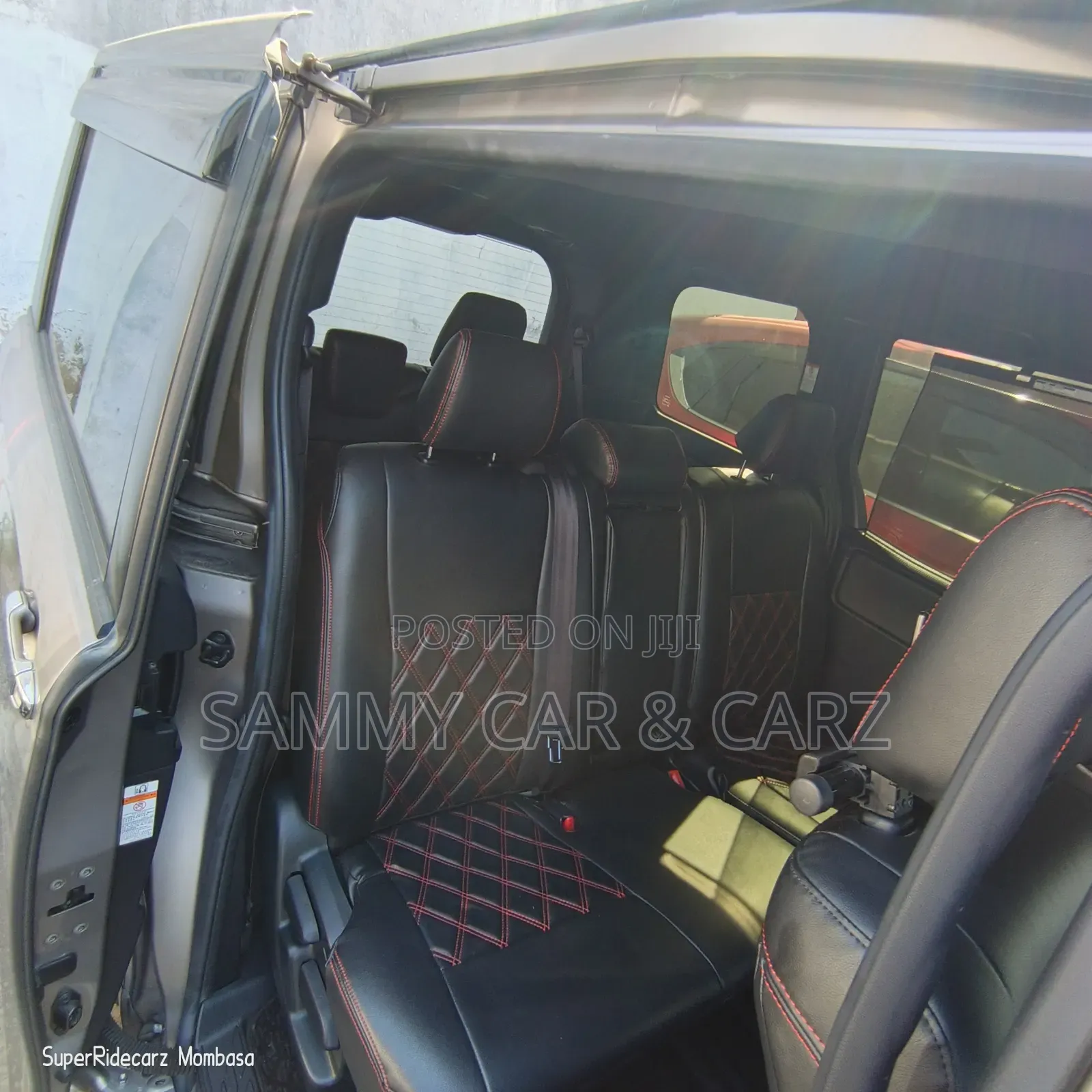 Toyota Noah 2018 Gold